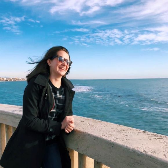 Meet your Posher, Samantha - Picture 1 of 1